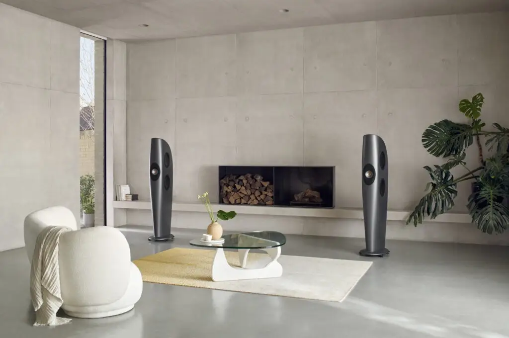 22 KEF Blade One Meta CharcoalGreyBronze Landscape Lifestylelr 1024x680 1